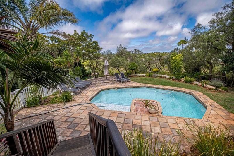 5 Bedroom Property for Sale in Linkside Eastern Cape